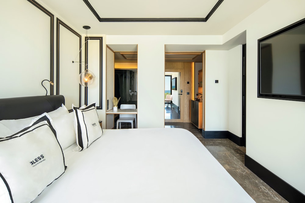Deluxe Double Room, Sea View - Photo 6