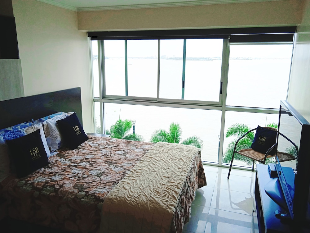 Executive Suite, 1 Bedroom, Ensuite, Ground Floor photo 1