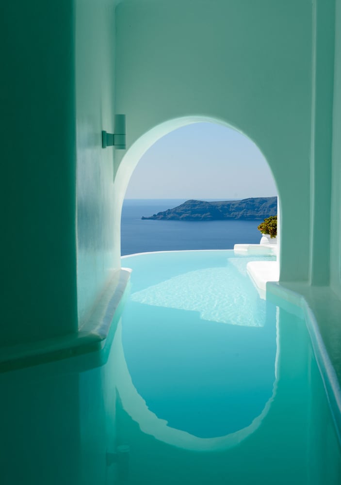 Honeymoon Suite - Photo 3
