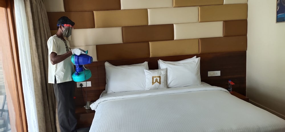 Deluxe Room, 1 King Bed (Garden Cottage)