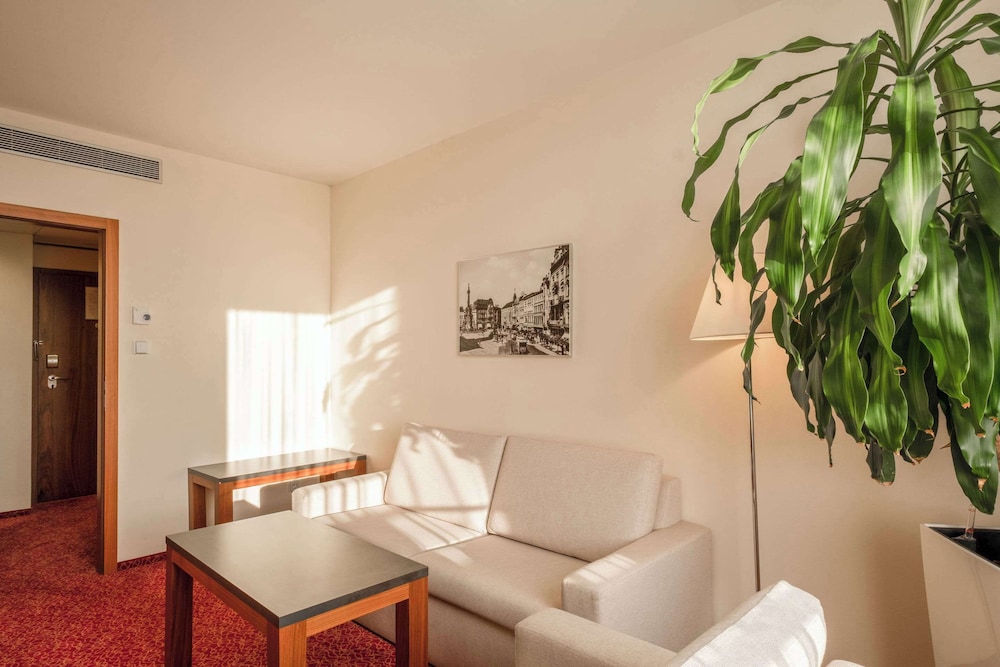 Deluxe Suite, Non Smoking photo 1