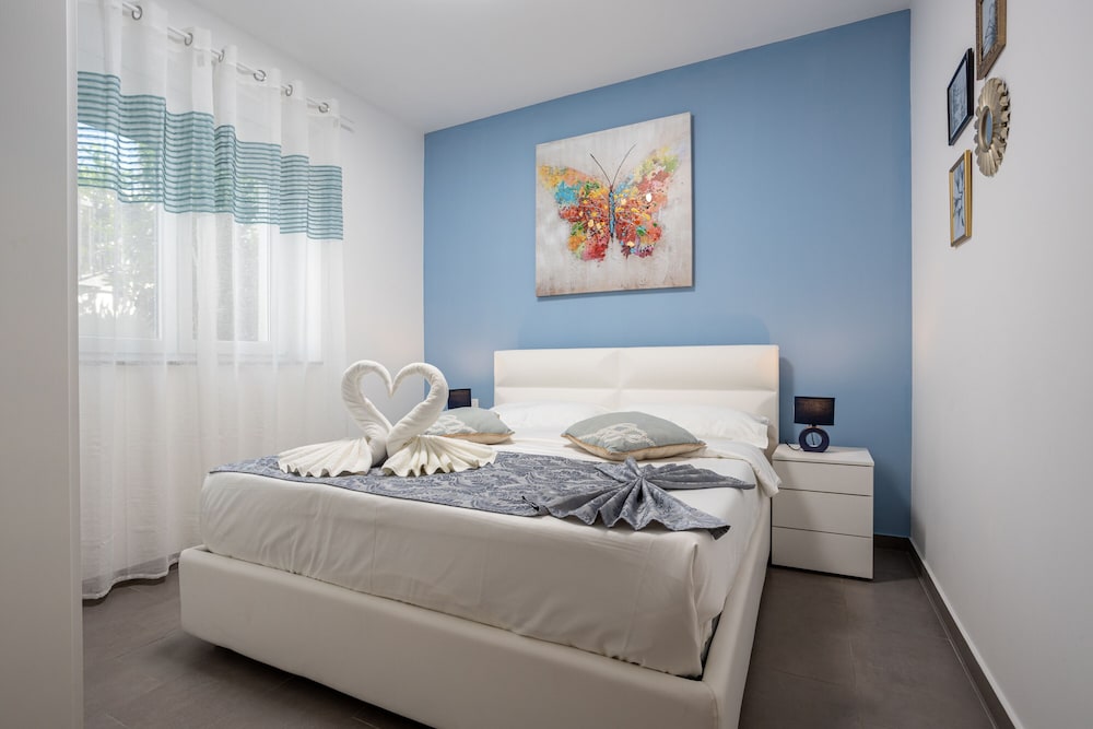 Standard Apartment, Sea View, Beachfront