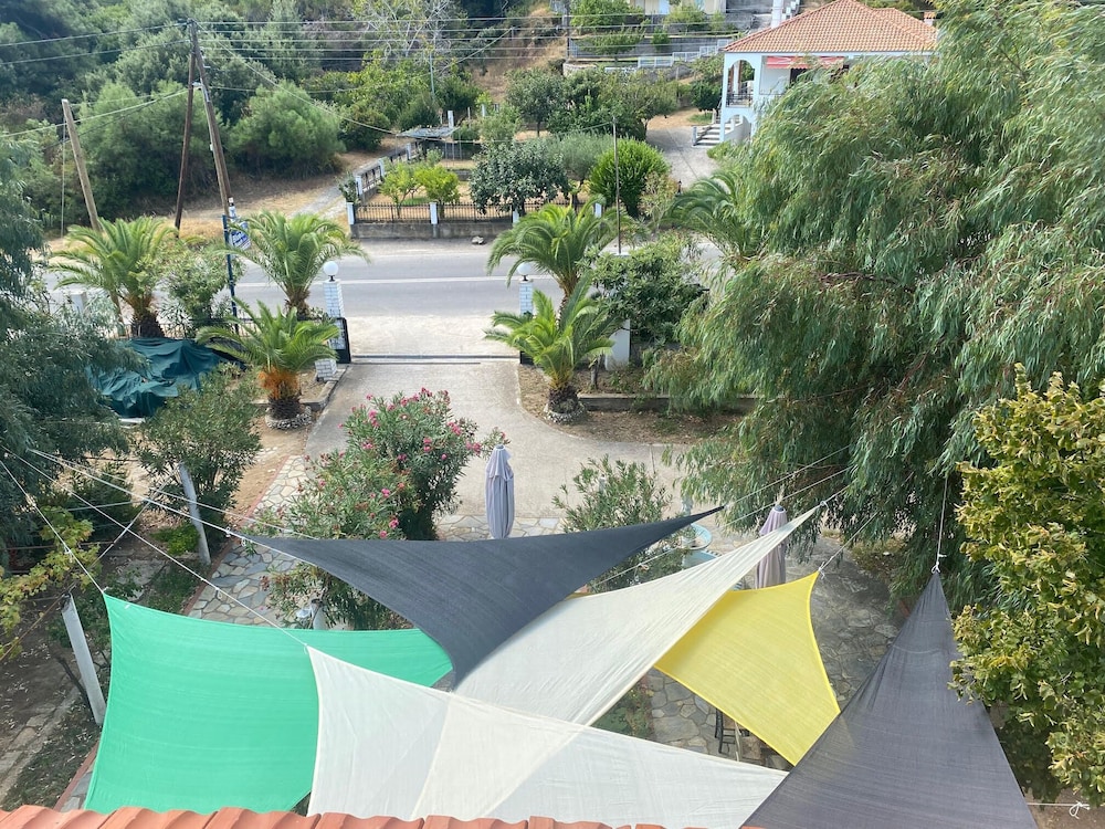 Standard Studio, Garden View photo 2