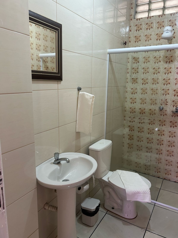 Standard Twin Room photo 2