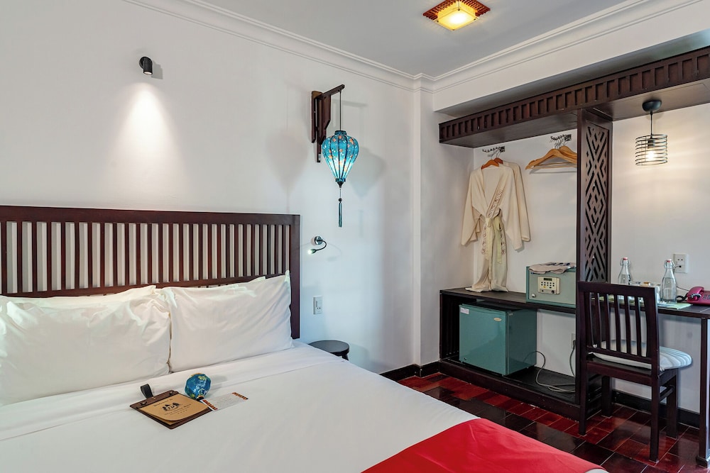 Deluxe Double Room - Photo 19