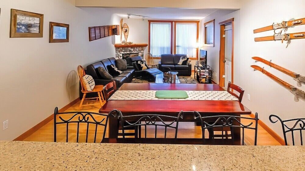 Polar Peak Chalet #15 photo 2