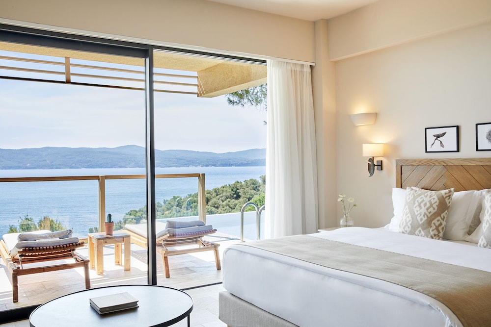 Premium Suite private pool | Nest Infinity Rooms & Suites