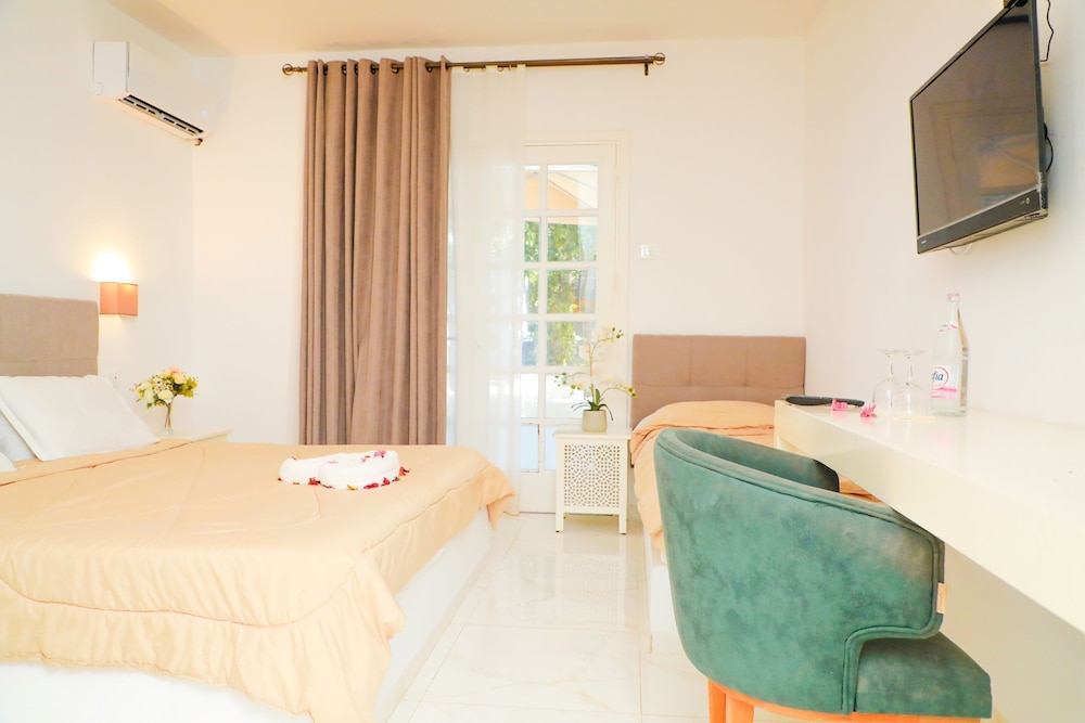 Standard Double Room photo 2
