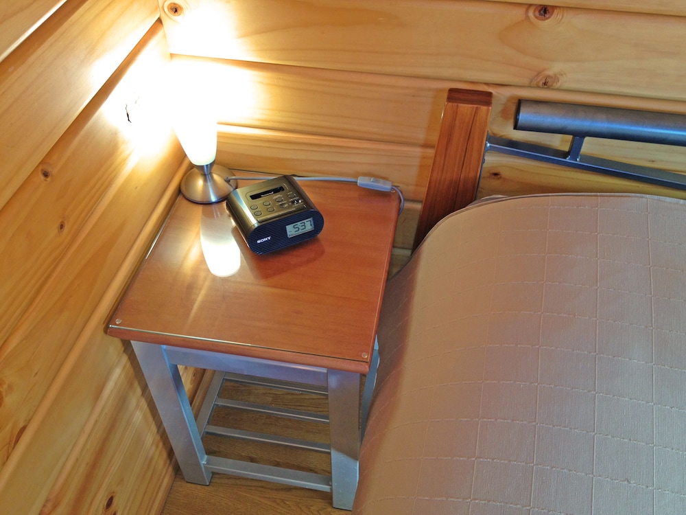 Standard Cabin, Shared Bathroom photo 2