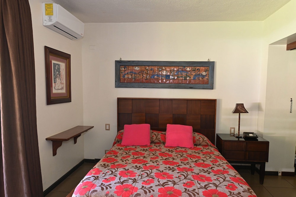 Villa Familiar, 4 habitaciones, vista a la piscina