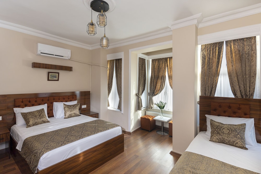 Traditional Room photo 3