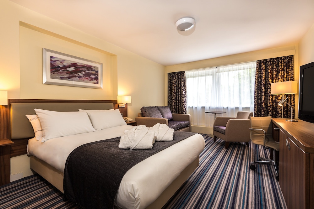 Standard Room, 1 Double Bed, Accessible - Photo 5
