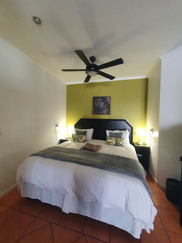 Luxury Suite photo 3