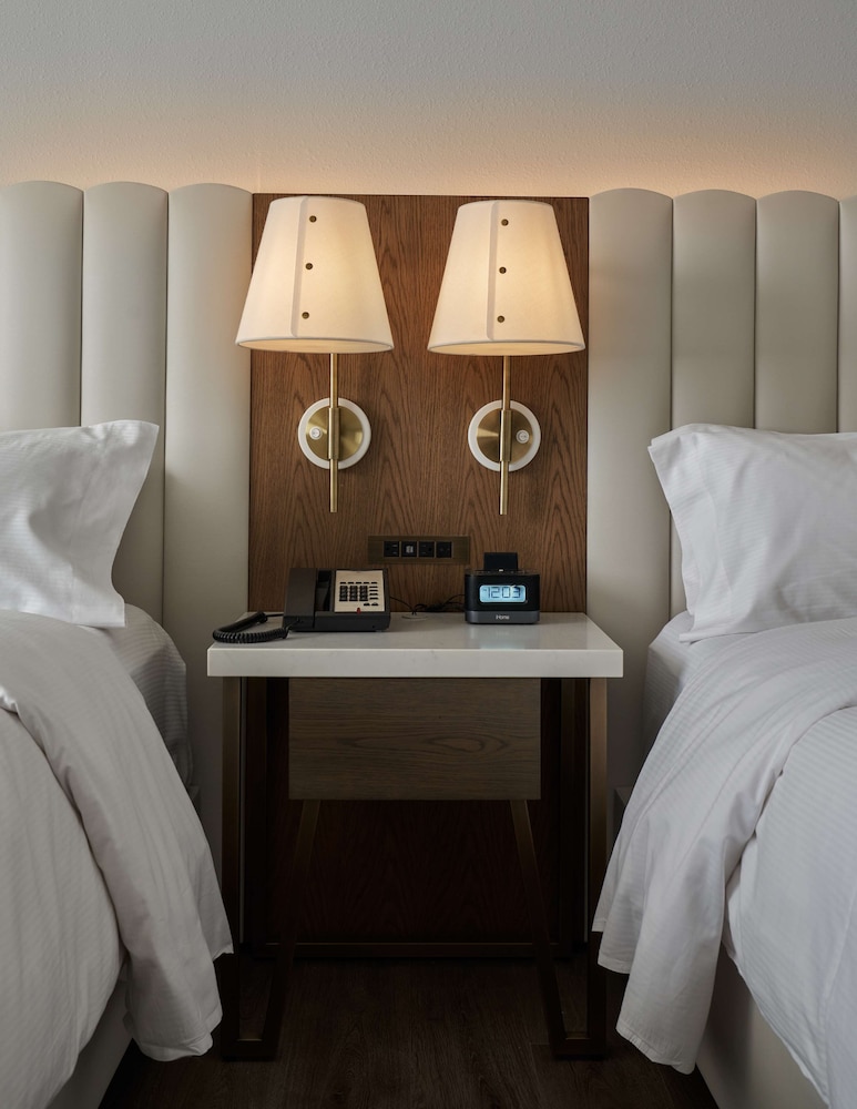Room, 2 Queen Beds, Accessible, Non Smoking (Hearing) - Photo 3