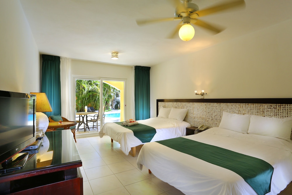 Comfort Room (Oceanfront) thumbnail 6