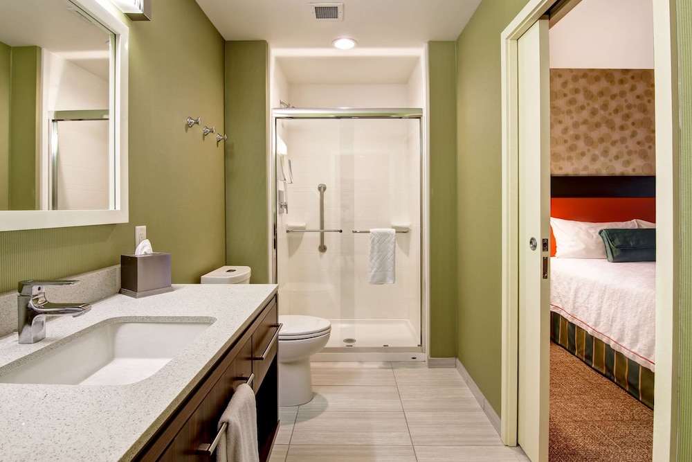 Suite, 1 King Bed with Sofa bed, Non Smoking