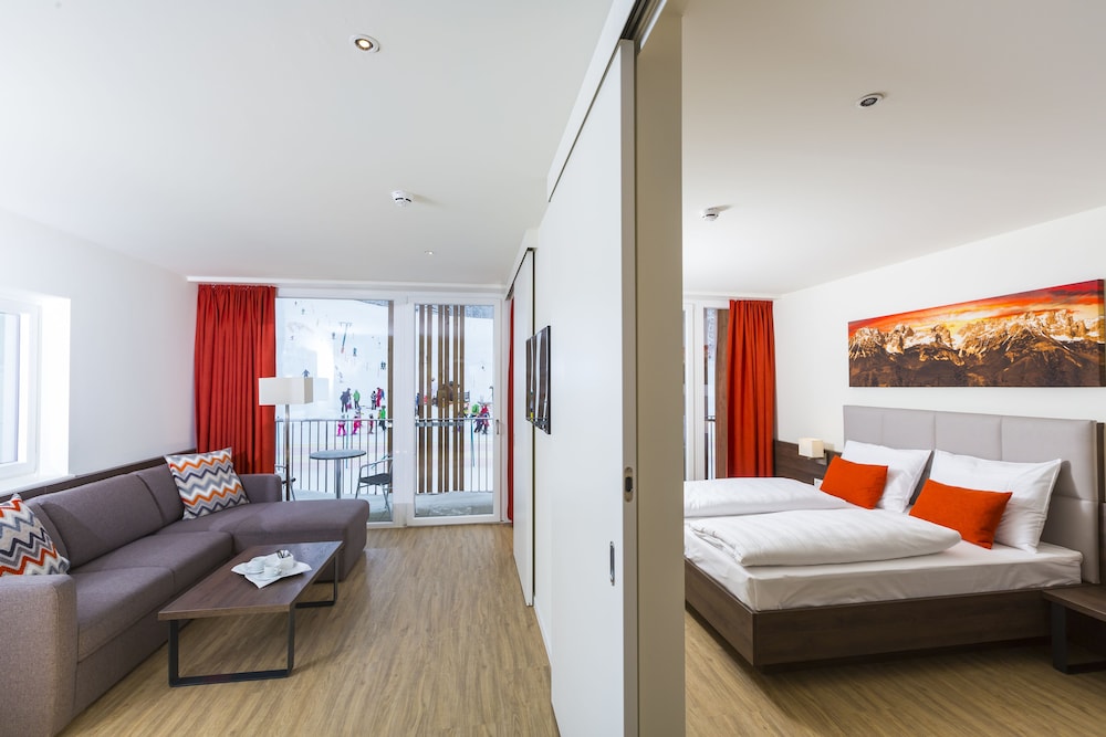 Junior Suite, Balcony photo 2