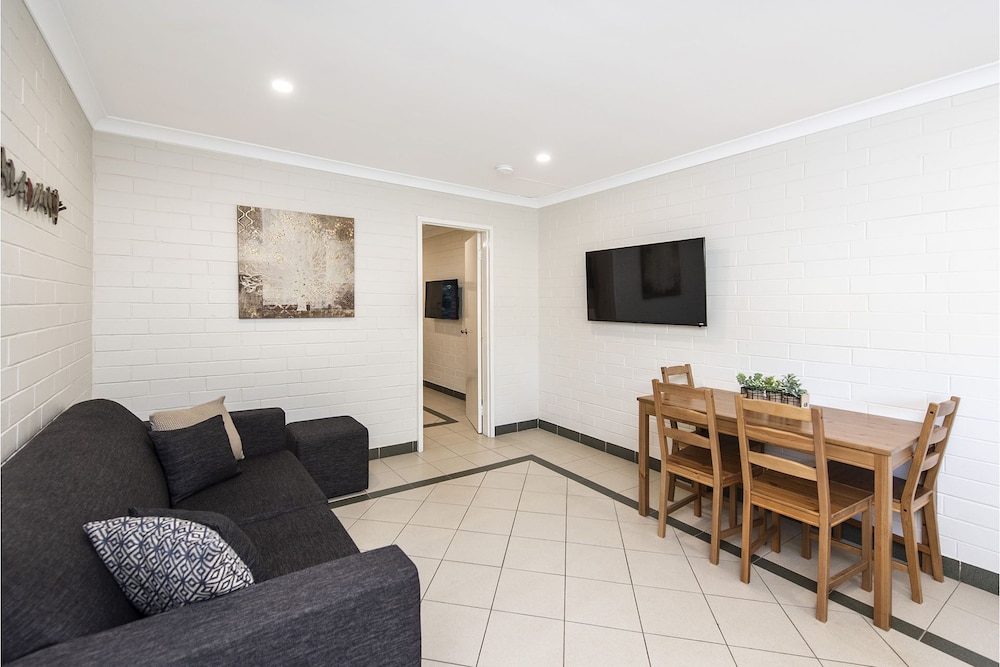 Chalet, 1 Bedroom, Non Smoking, Kitchenette (Non Pet Friendly) photo 3