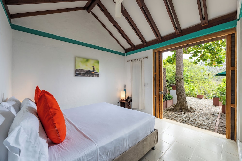 Standard Double Room, 1 Bedroom, Garden View