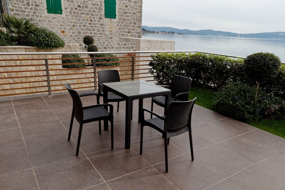 Apartment, 2 Bedrooms, Balcony photo 2