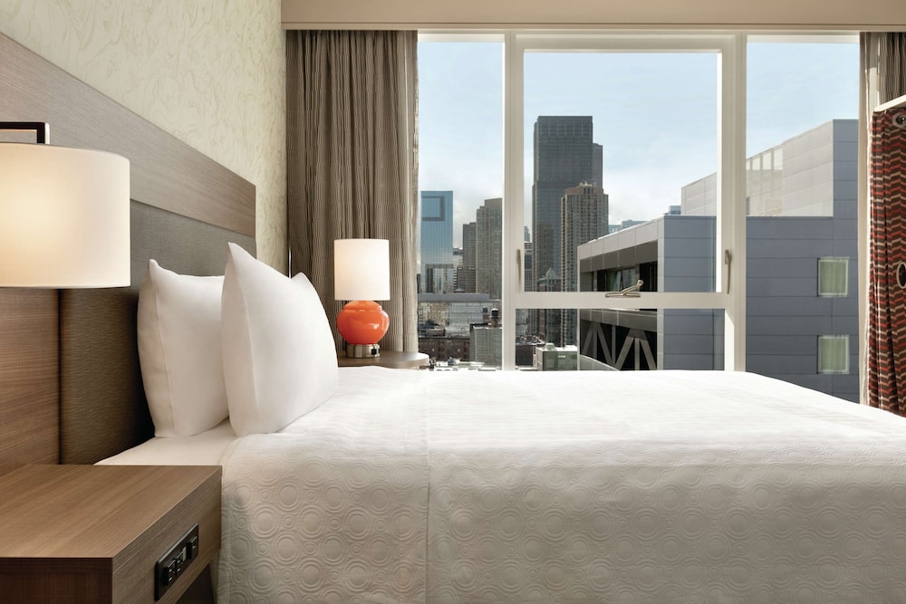 Suite, 1 King Bed, Accessible, City View (Roll-In Shower, Hearing & Mobility) thumbnail 6