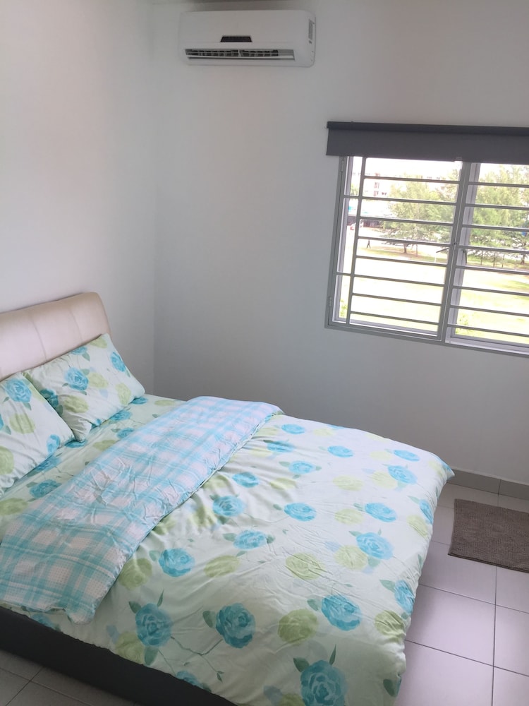Apartment, 3 Bedrooms, Non Smoking photo 1