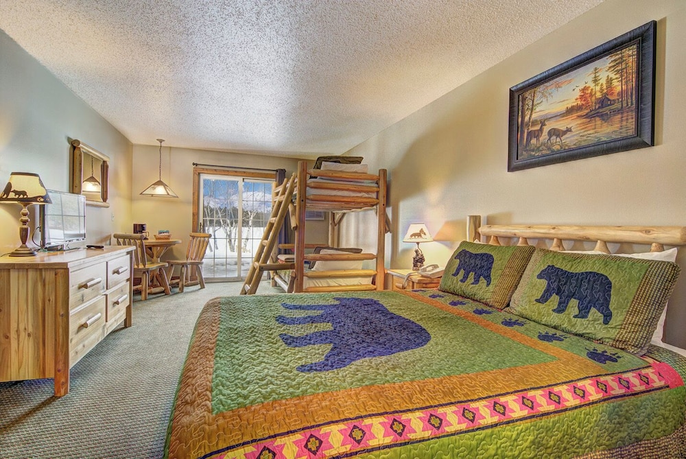 Family Room photo 1