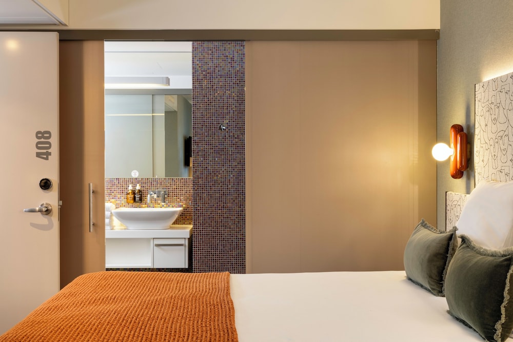 Deluxe Double Room - Photo 5