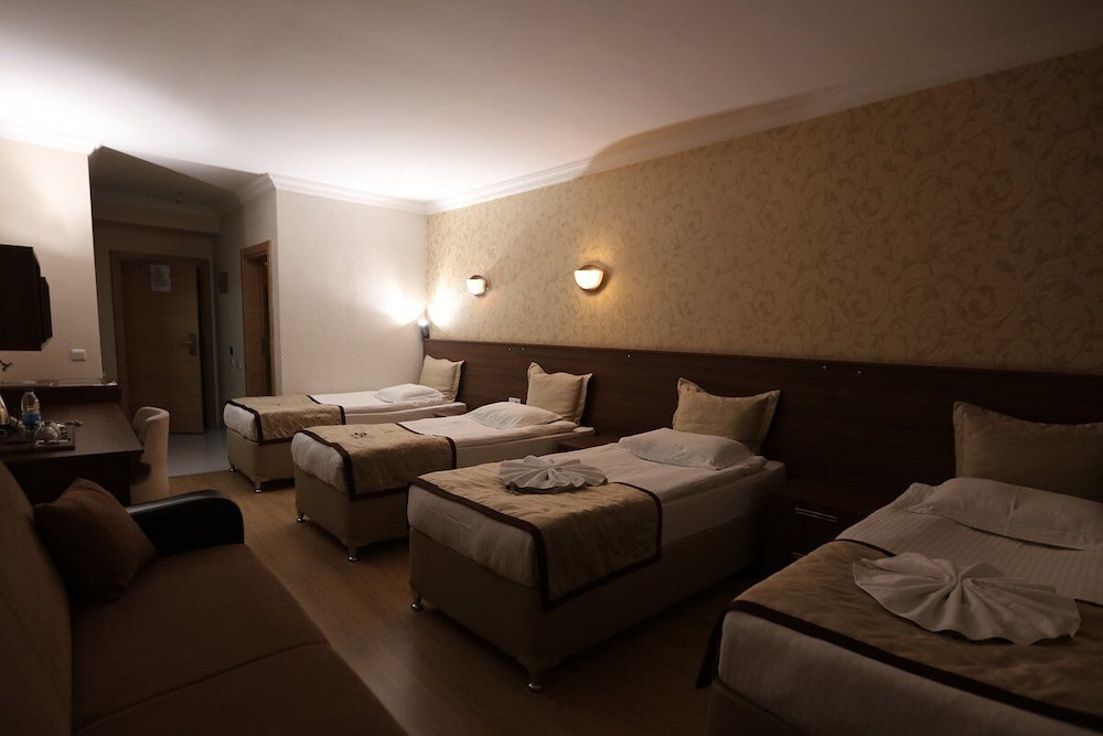 Classic Quadruple Room