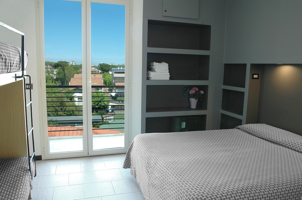 Standard Triple Room - Photo 1