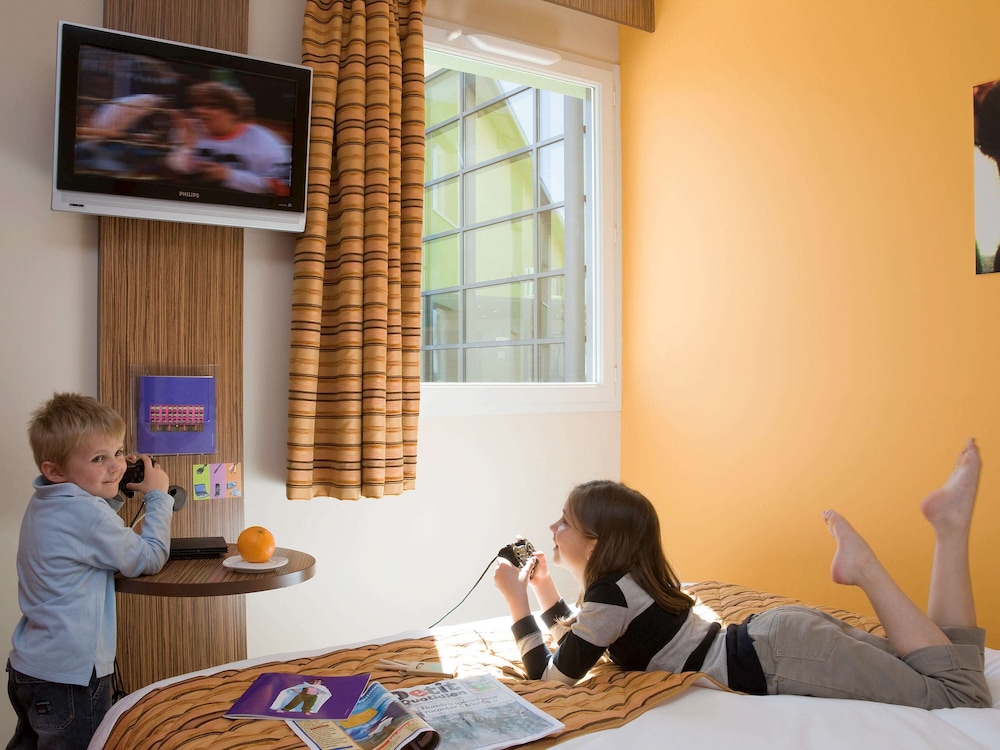 Standard Suite, Multiple Beds - Photo 5