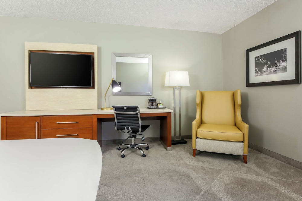 Room, Accessible, Non Smoking - Photo 3