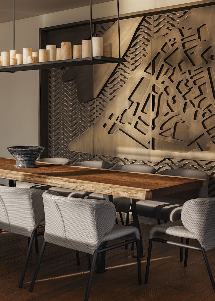 Executive Suite (one)