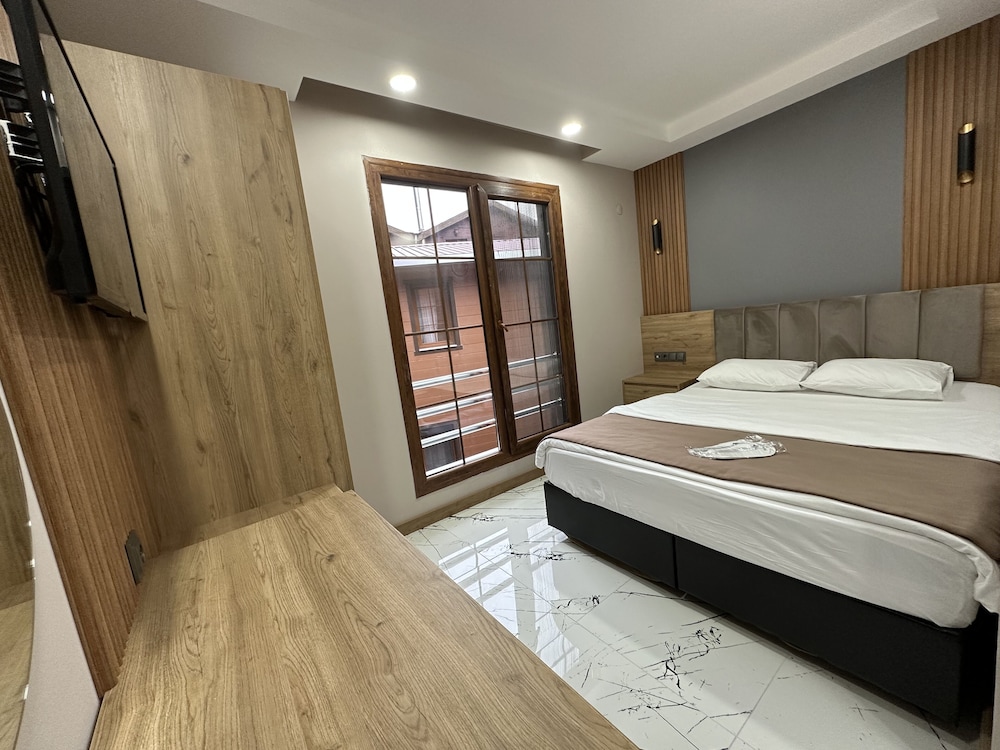 Deluxe Room, Accessible, Non Smoking photo 1