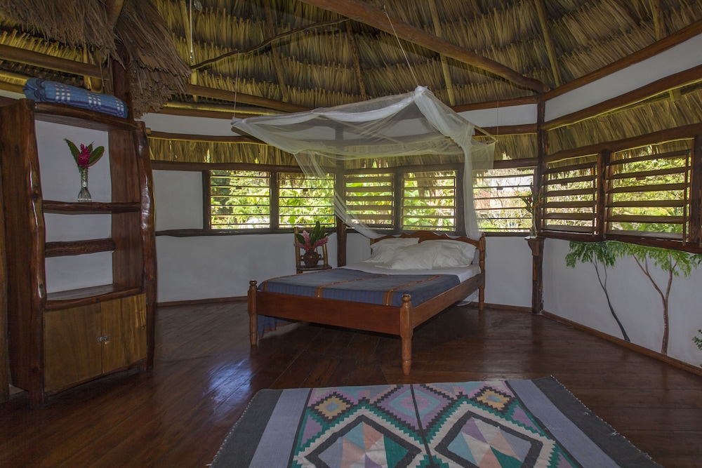 Basic Cabin, 1 Bedroom, River View, Mountainside photo 1