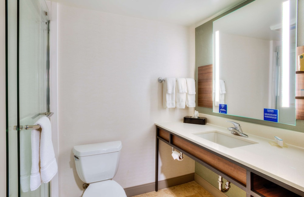 Suite, 2 Double Beds, Accessible, Bathtub (Mobility & Hearing) - Photo 2