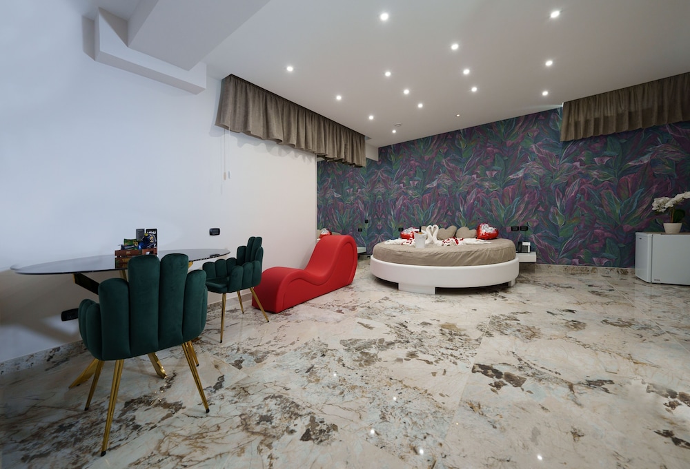 Luxury Suite