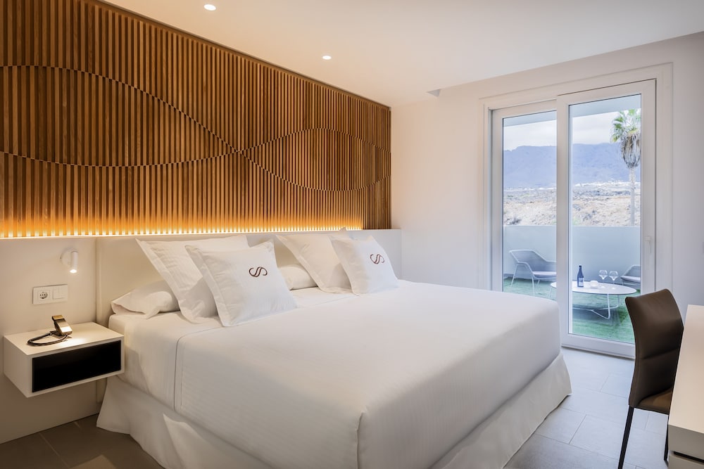 Deluxe Suite, 2 Bedrooms, Private Pool
