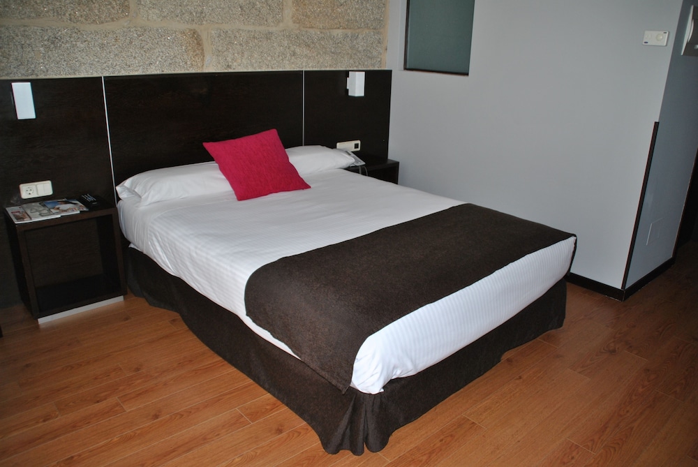 Double or Twin Room photo 3