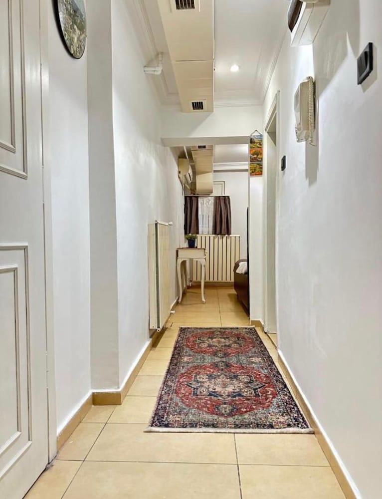 Classic Quadruple Room photo 2