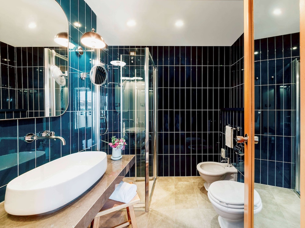 Deluxe Double Room, Balcony - Photo 11