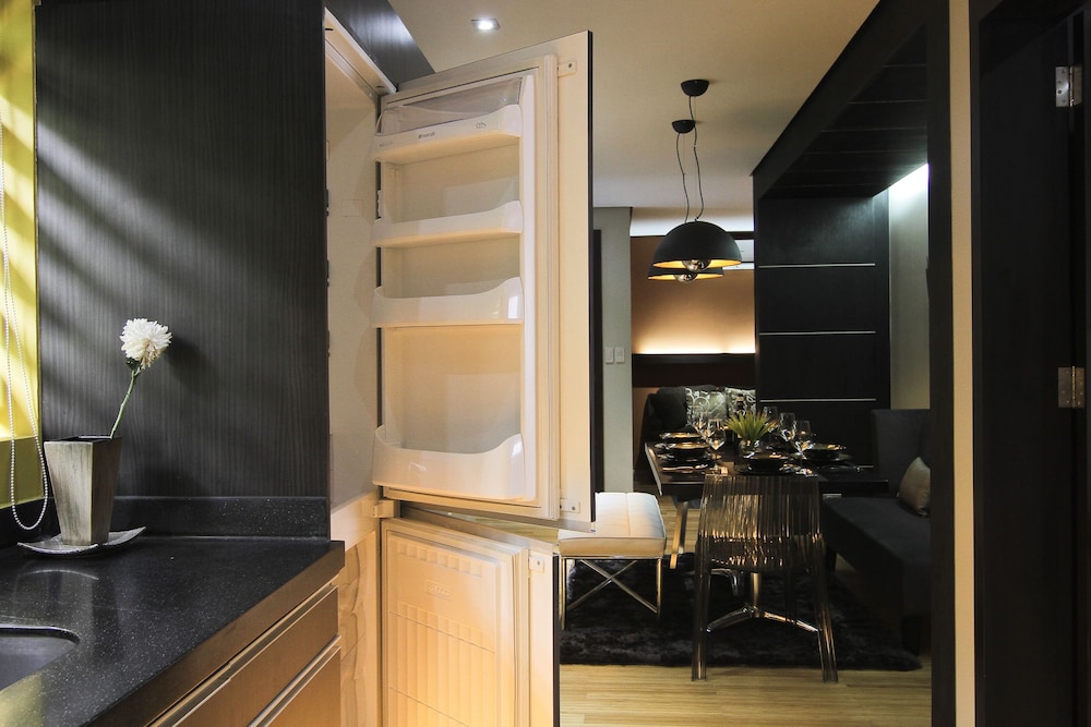Gumamela Suite photo 3