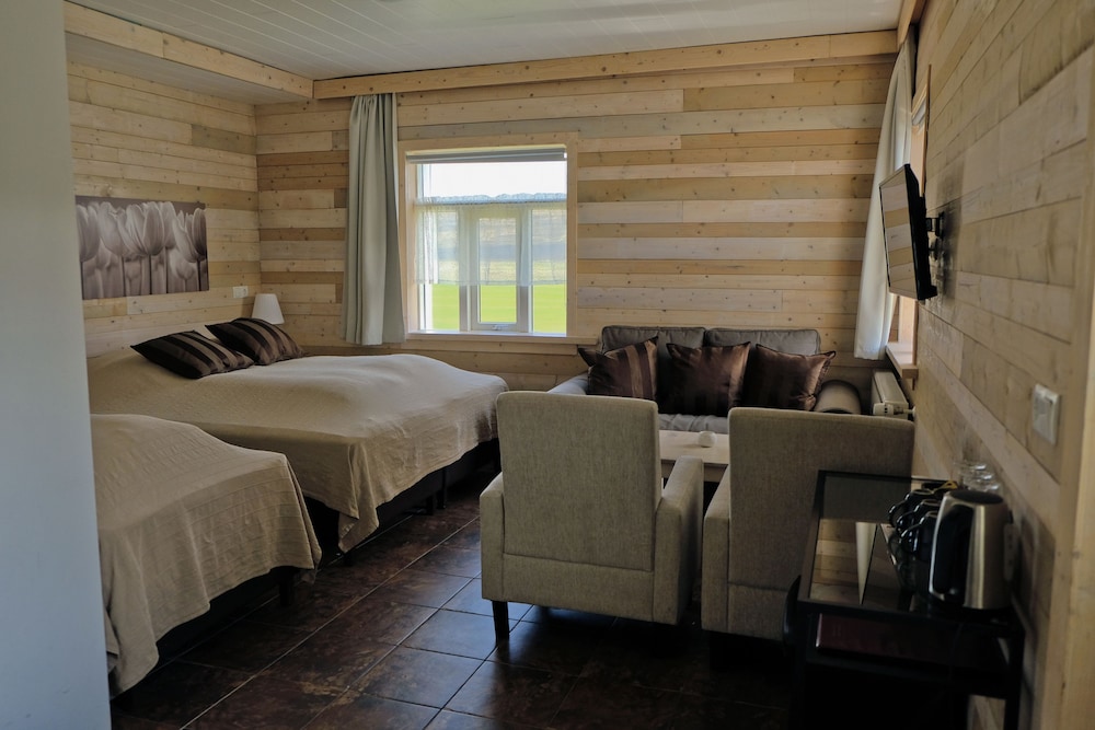 Double Room, Private Bathroom - Photo 3