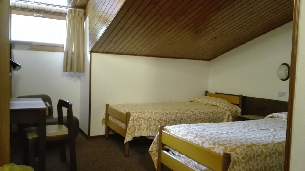 Economy Room photo 2