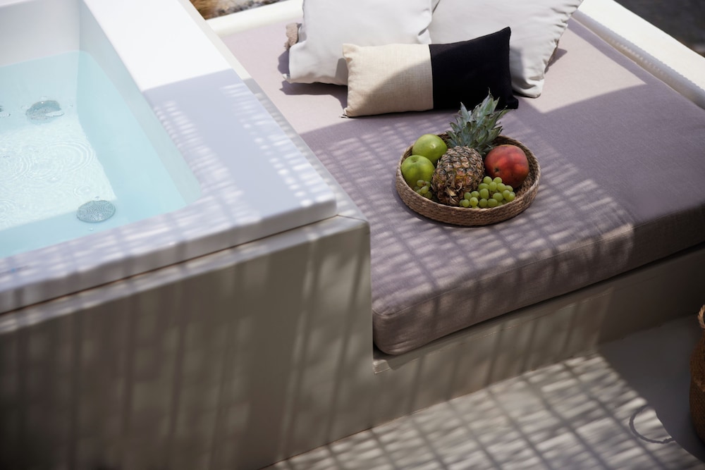 Double Room, Jetted Tub