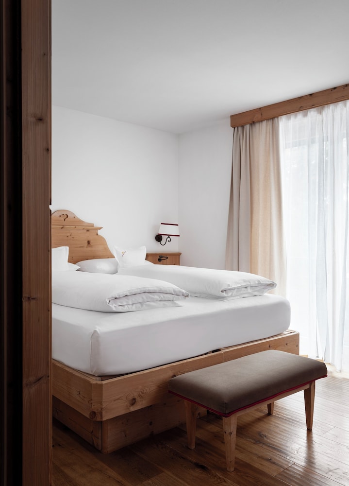 Superior Room, Multiple Beds - Photo 3