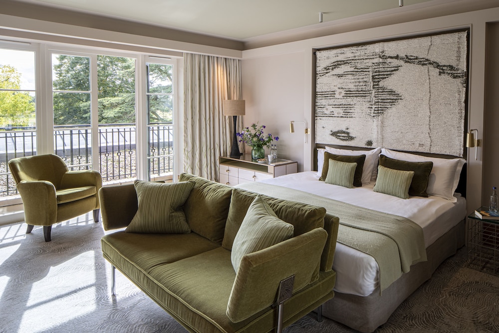 Deluxe Room, 1 King Bed photo 1