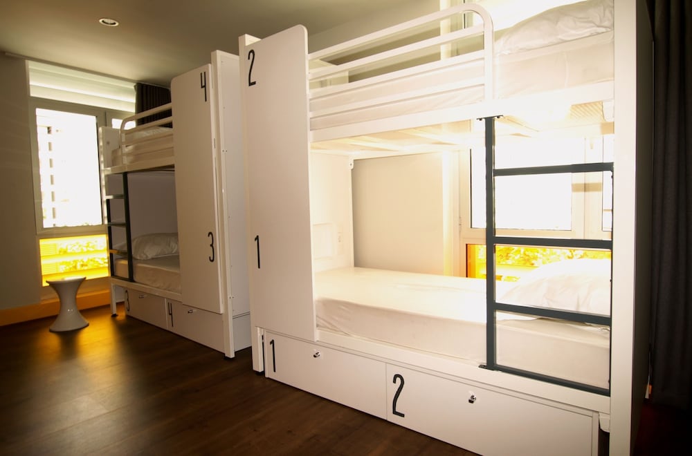 Private 4 bed Room photo 2