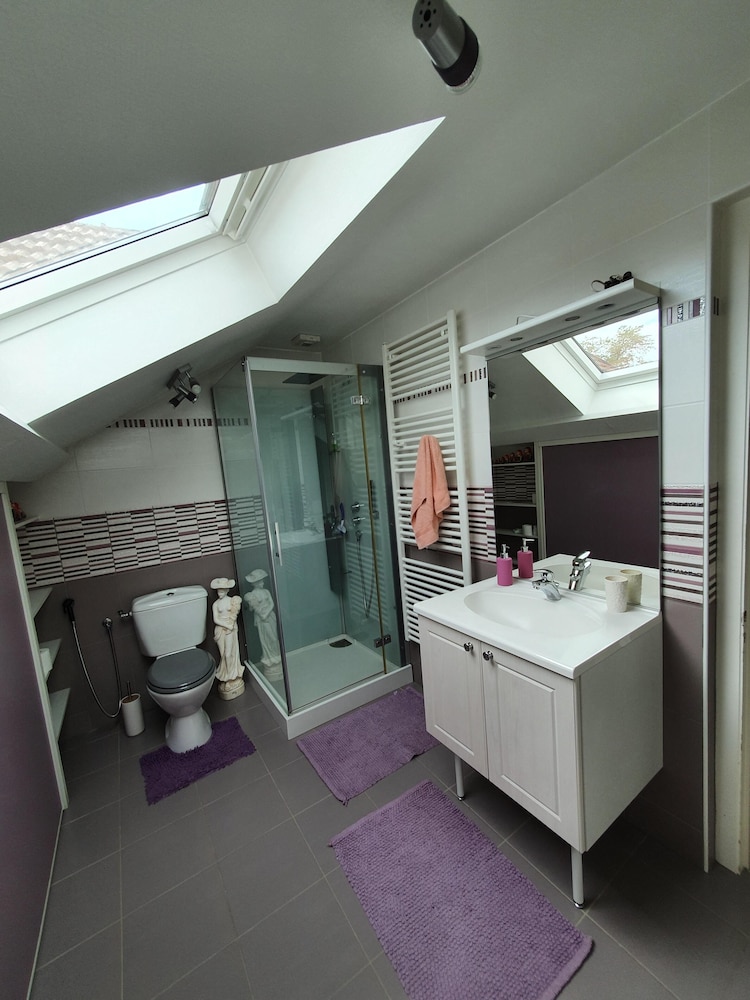Superior Triple Room, Shared Bathroom, Park View (Marron) photo 3