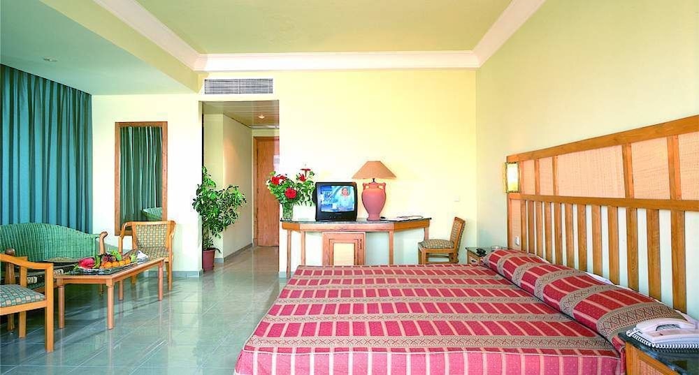 Family Room photo 1